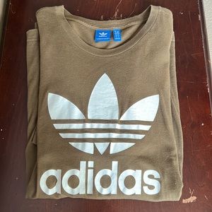 Slightly used Adidas logo T-shirt